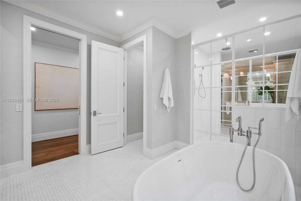 43 N Beach Rd, Jupiter Island, FL 33455 Photo