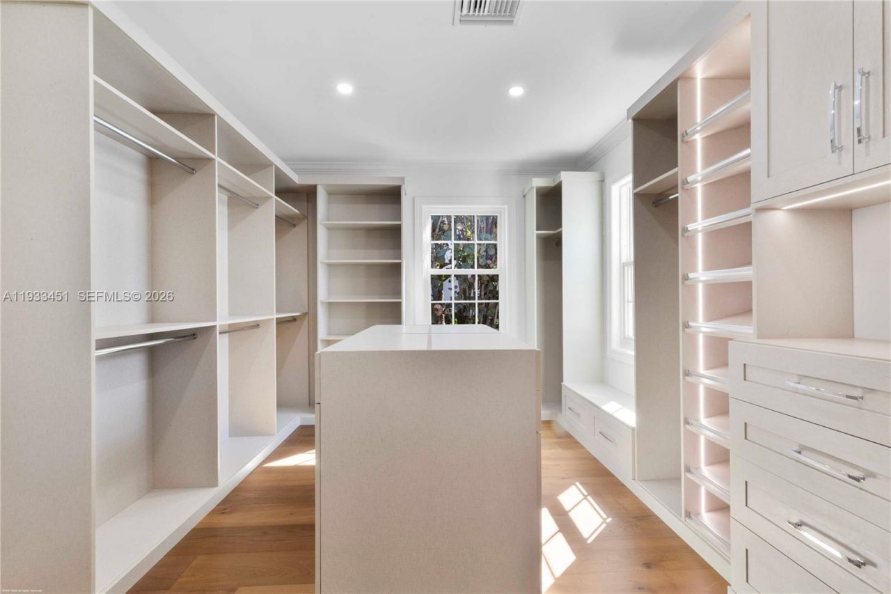 43 N Beach Rd, Jupiter Island, FL 33455 Photo