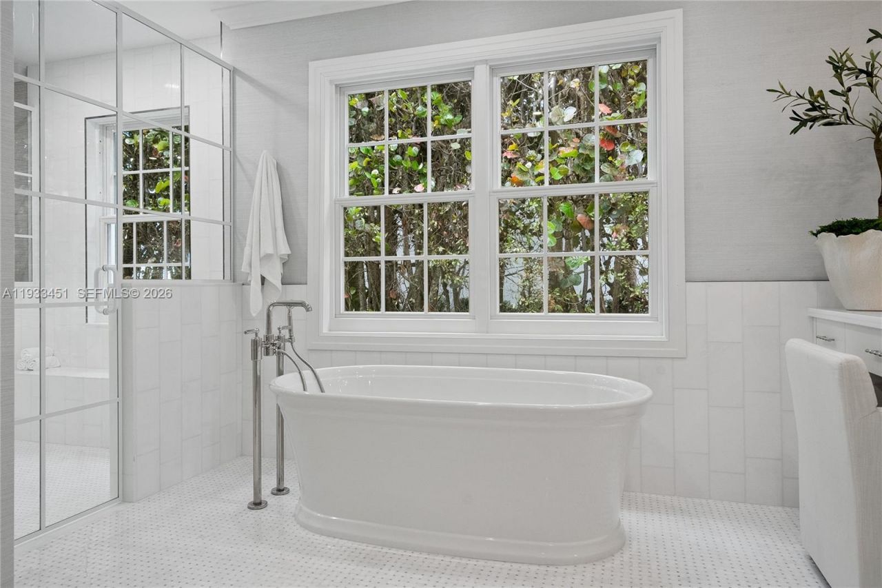 43 N Beach Rd, Jupiter Island, FL 33455 Photo