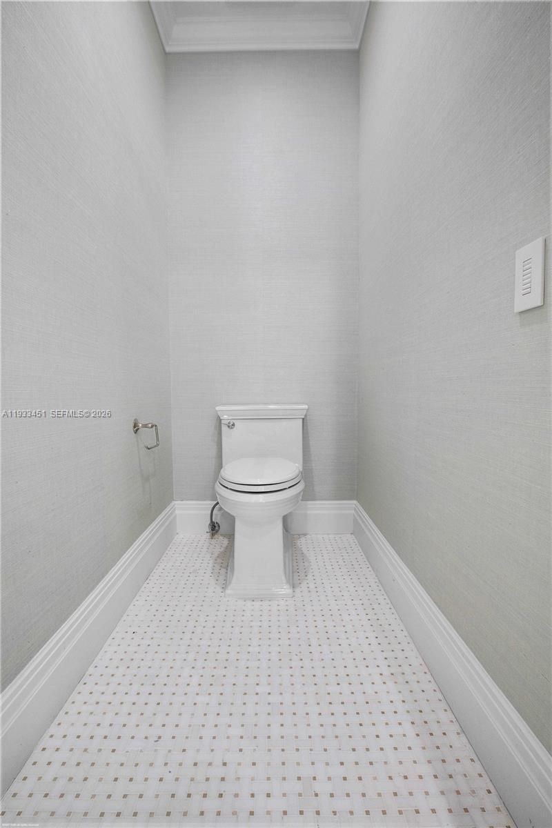 43 N Beach Rd, Jupiter Island, FL 33455 Photo