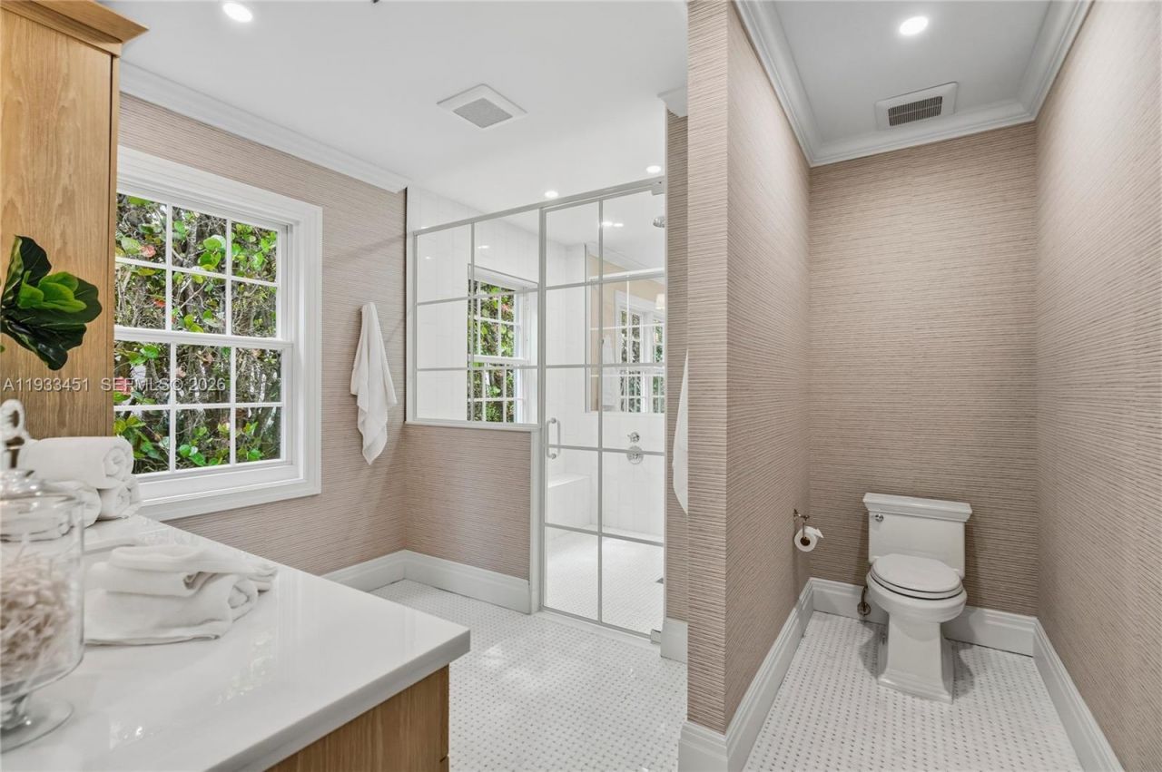 43 N Beach Rd, Jupiter Island, FL 33455 Photo