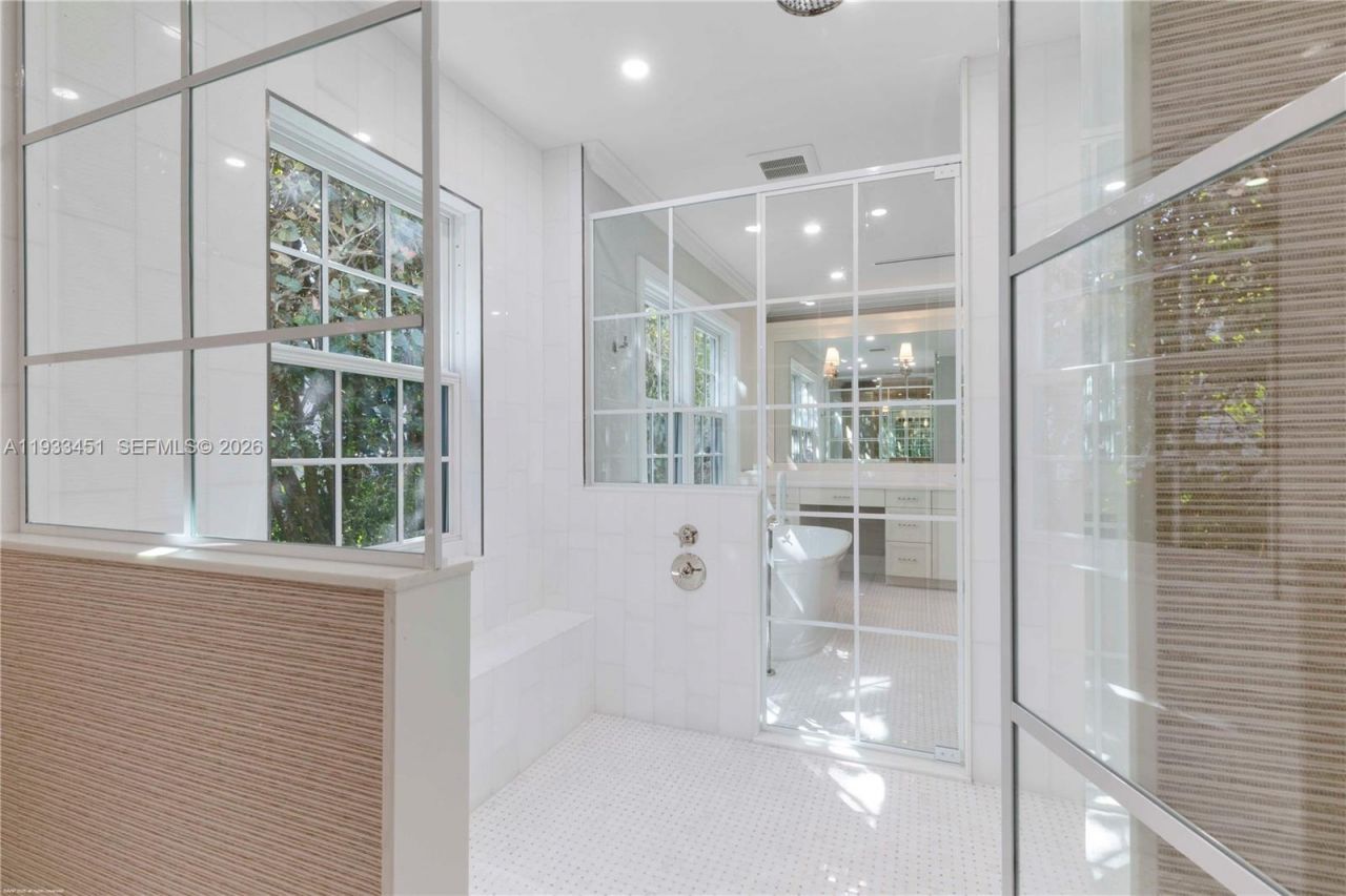 43 N Beach Rd, Jupiter Island, FL 33455 Photo