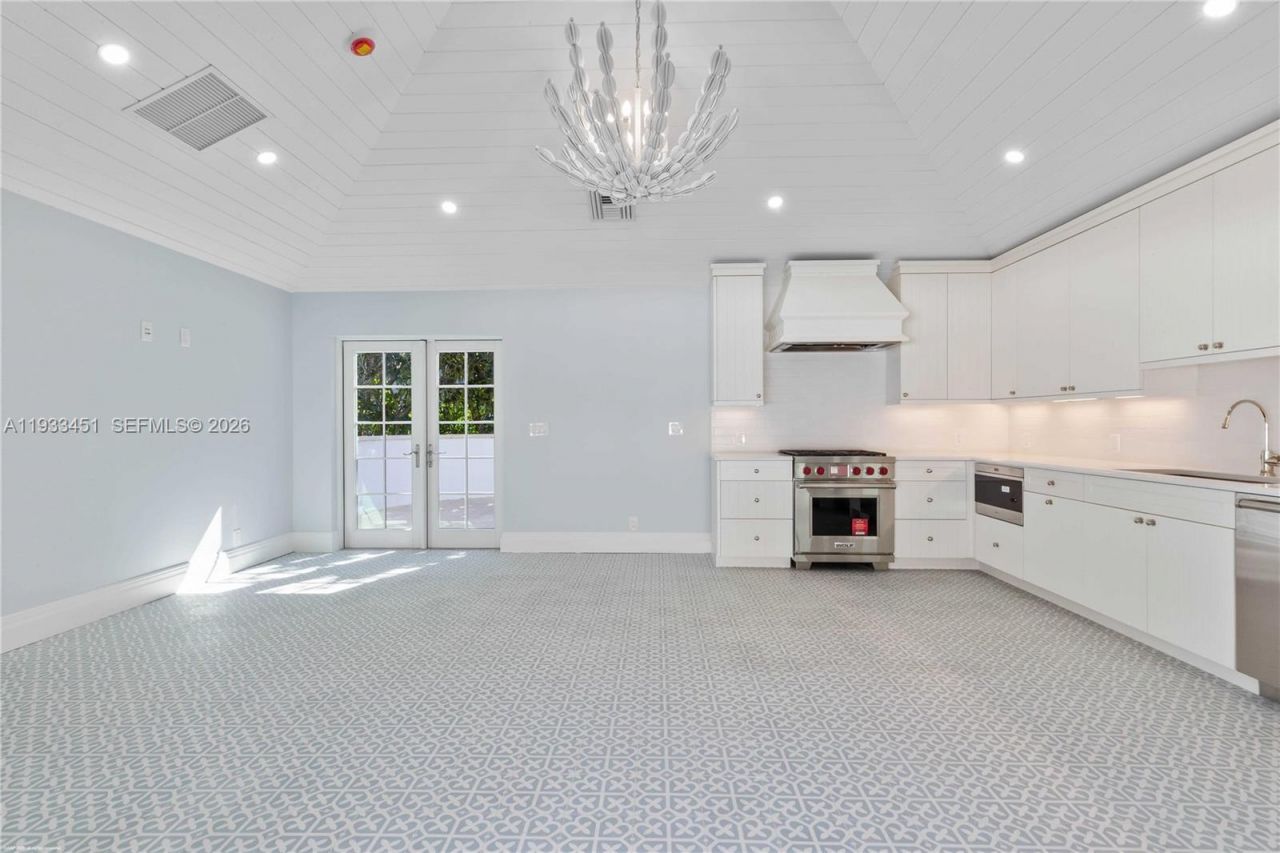 43 N Beach Rd, Jupiter Island, FL 33455 Photo