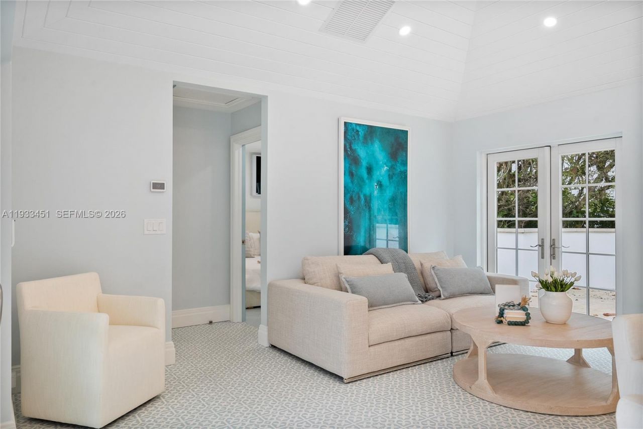 43 N Beach Rd, Jupiter Island, FL 33455 Photo