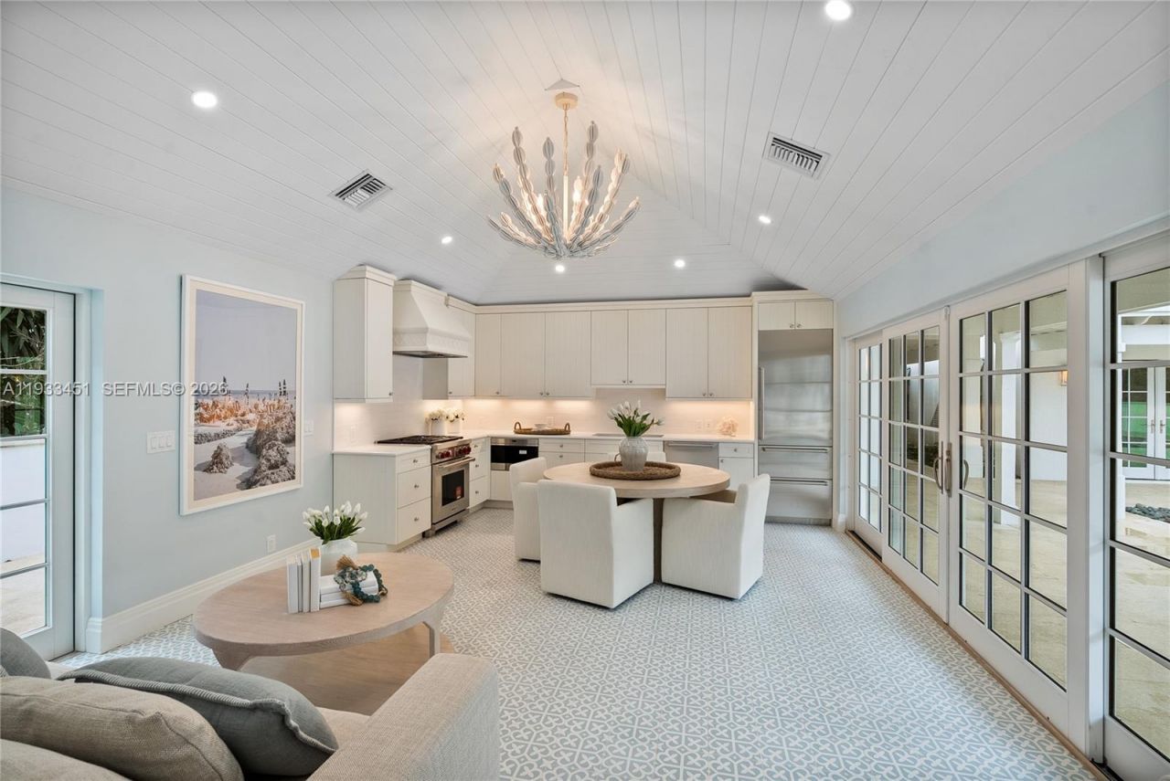 43 N Beach Rd, Jupiter Island, FL 33455 Photo