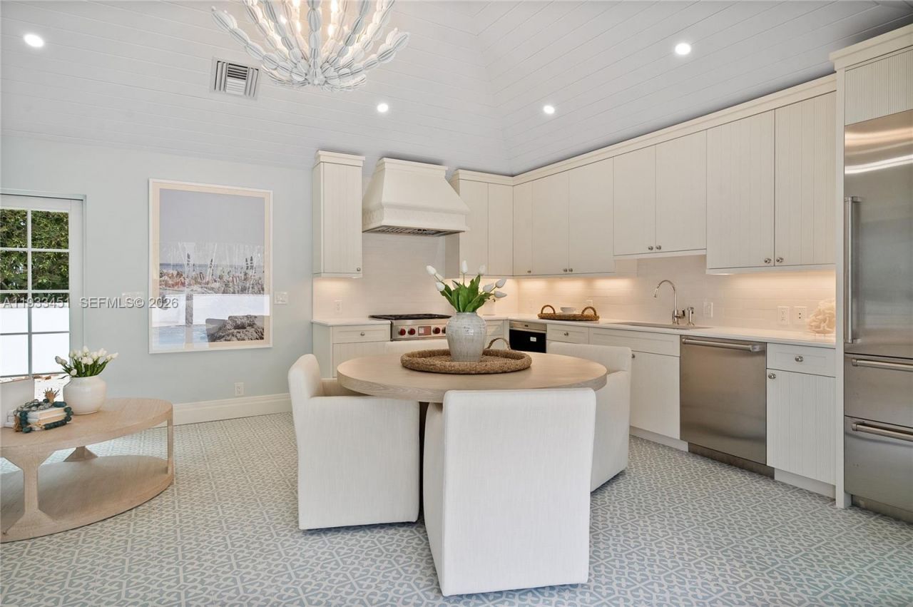 43 N Beach Rd, Jupiter Island, FL 33455 Photo