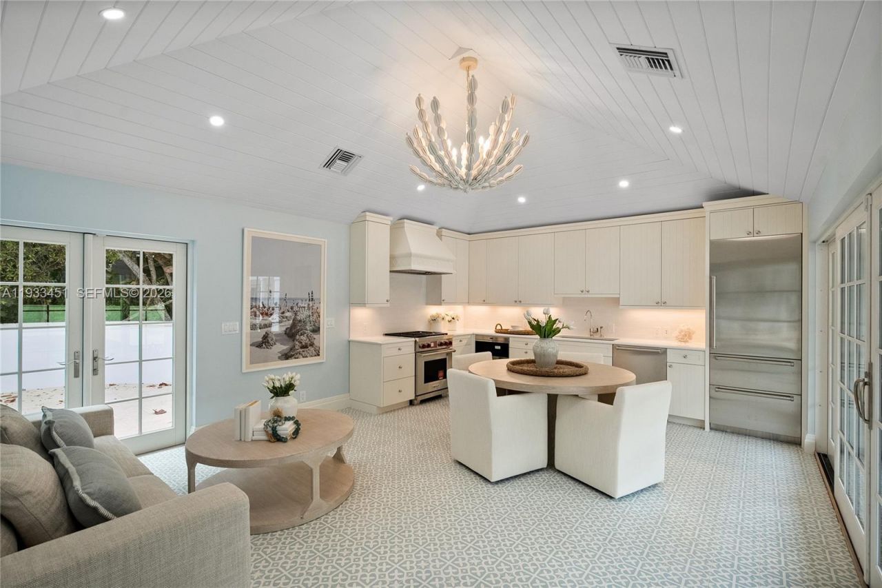 43 N Beach Rd, Jupiter Island, FL 33455 Photo