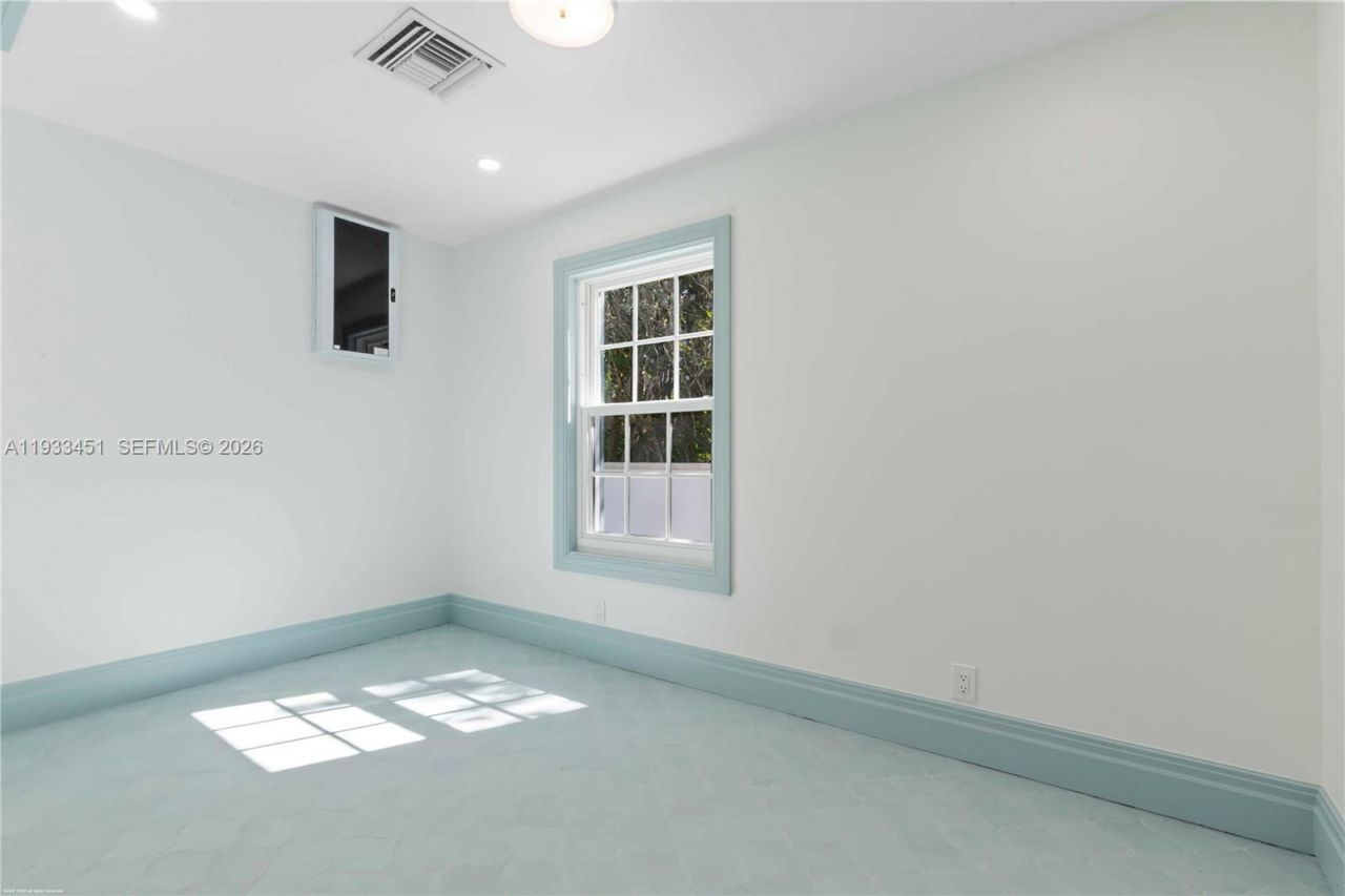 43 N Beach Rd, Jupiter Island, FL 33455 Photo