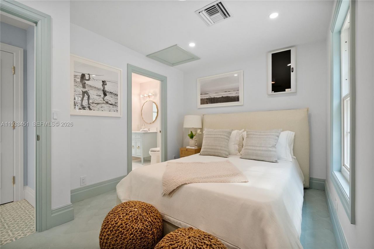 43 N Beach Rd, Jupiter Island, FL 33455 Photo