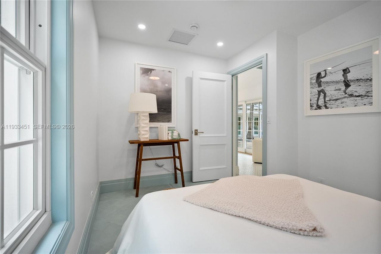 43 N Beach Rd, Jupiter Island, FL 33455 Photo