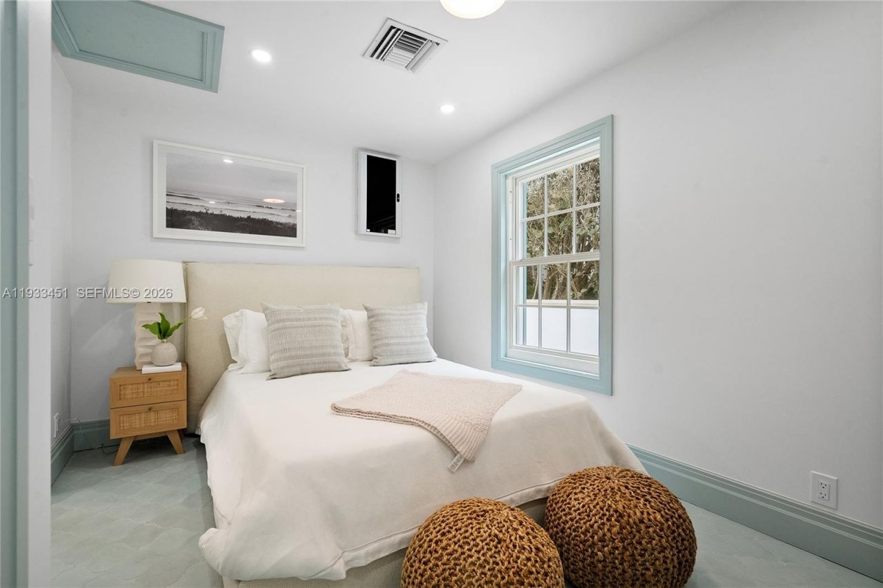 43 N Beach Rd, Jupiter Island, FL 33455 Photo