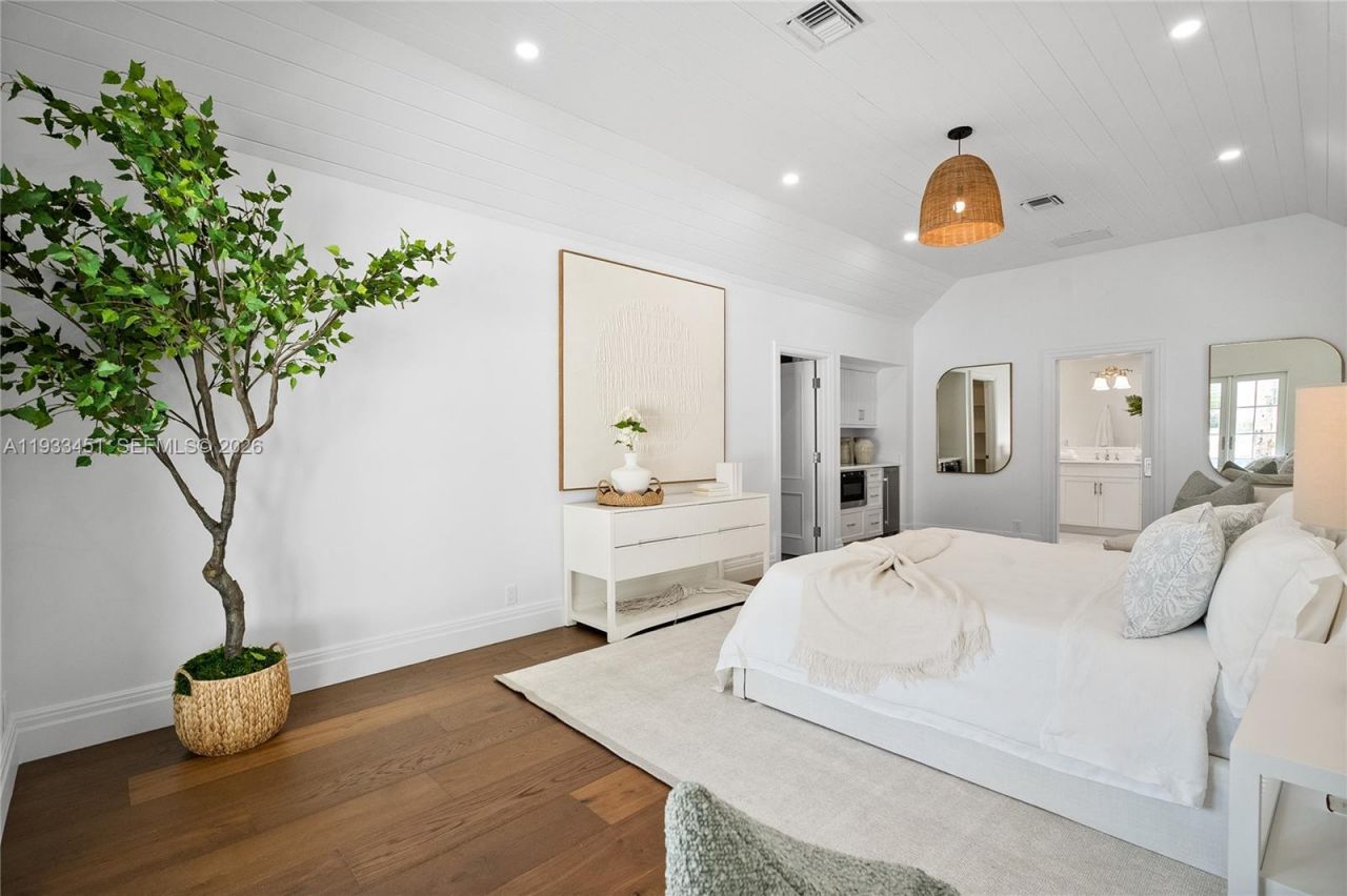 43 N Beach Rd, Jupiter Island, FL 33455 Photo