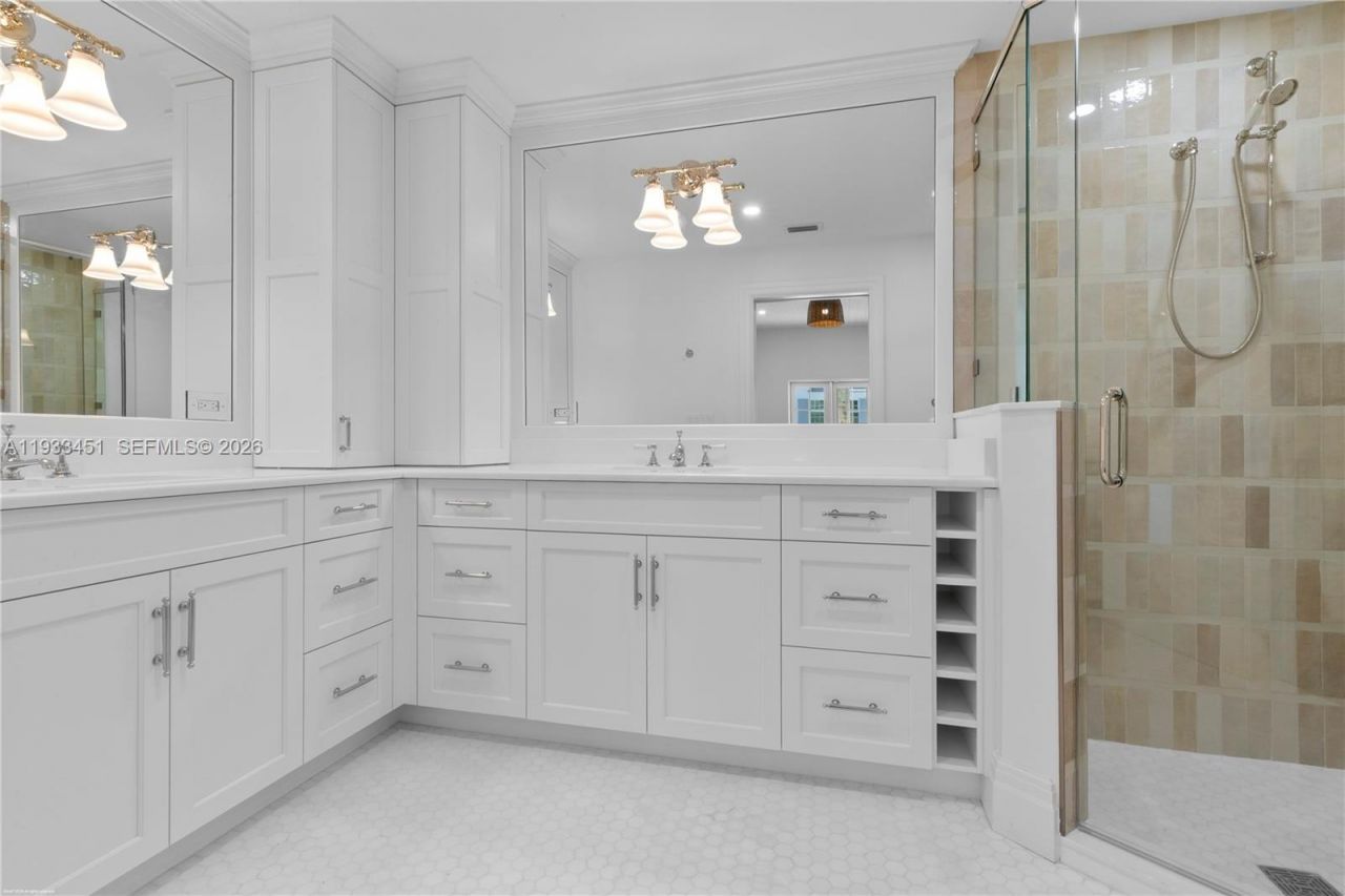 43 N Beach Rd, Jupiter Island, FL 33455 Photo