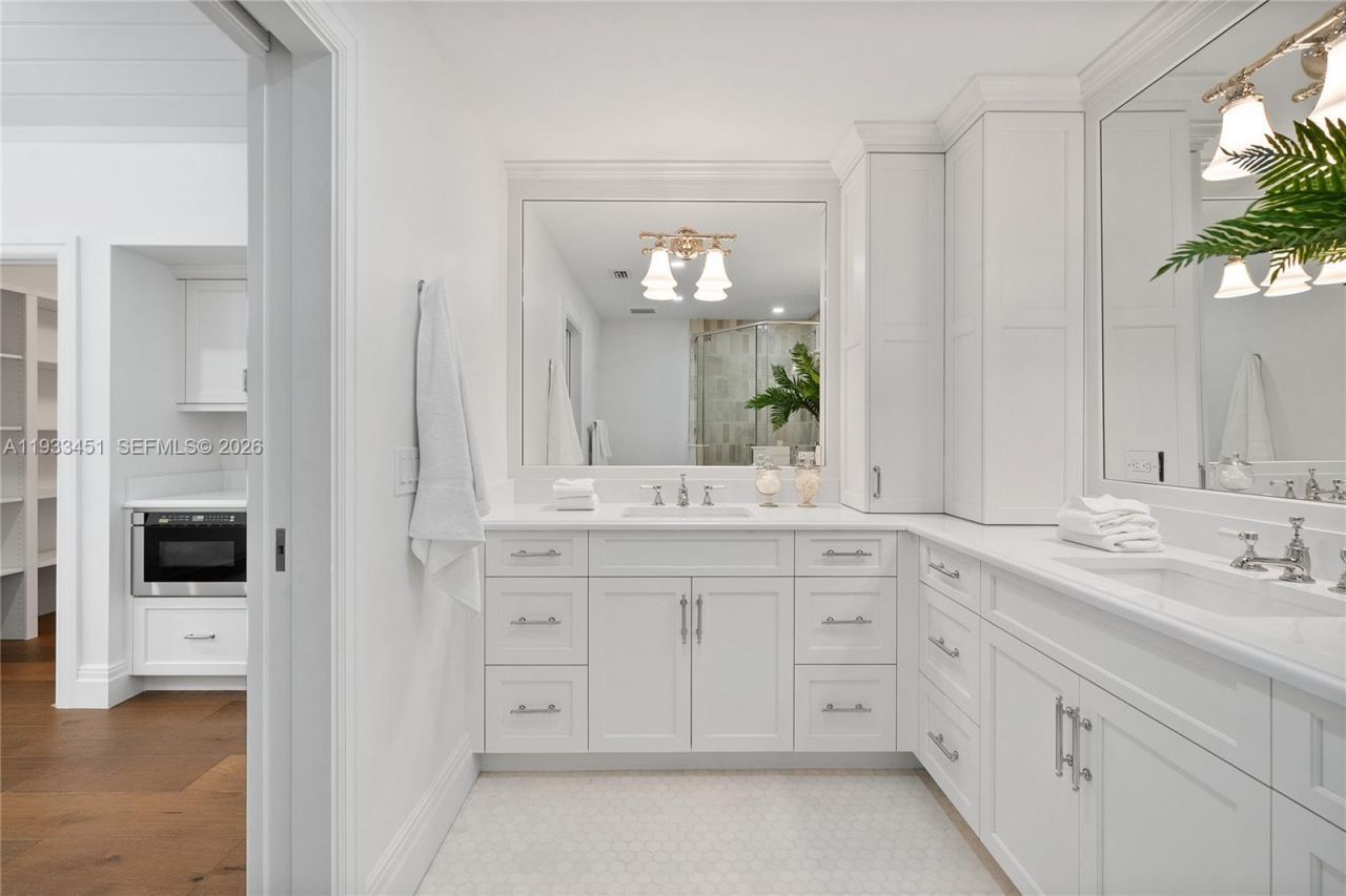 43 N Beach Rd, Jupiter Island, FL 33455 Photo