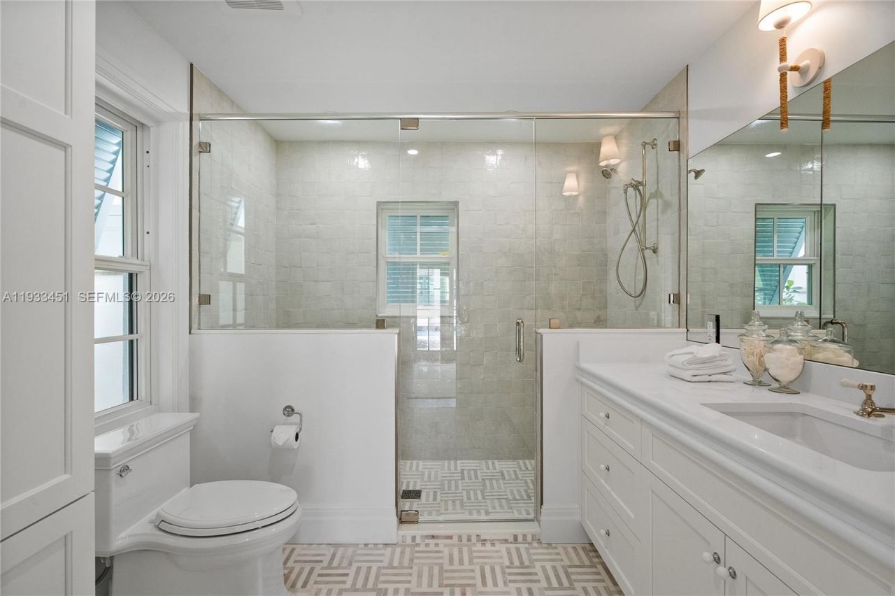 43 N Beach Rd, Jupiter Island, FL 33455 Photo