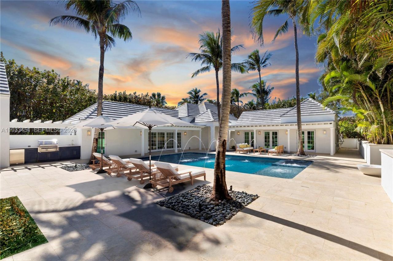 43 N Beach Rd, Jupiter Island, FL 33455 Photo