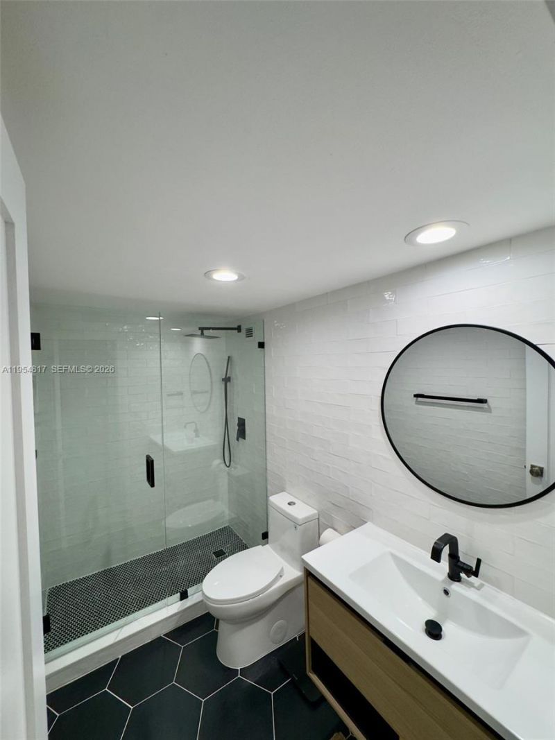 5600 Collins Ave , Unit 10L, Miami Beach, FL 33140 Photo