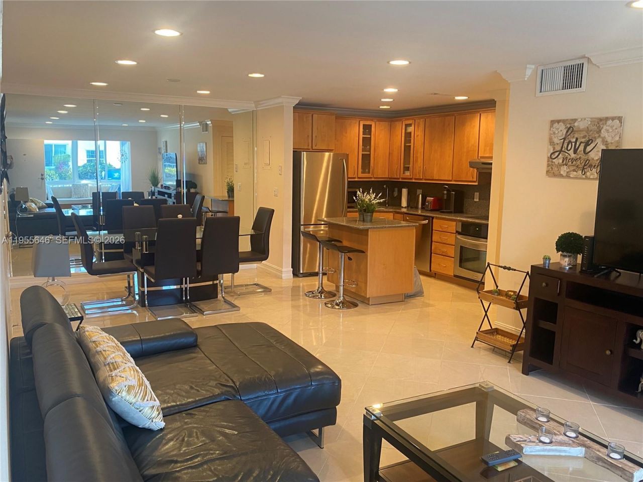 6471 Bay Club Dr , Unit 2, Fort Lauderdale, FL 33308 Photo