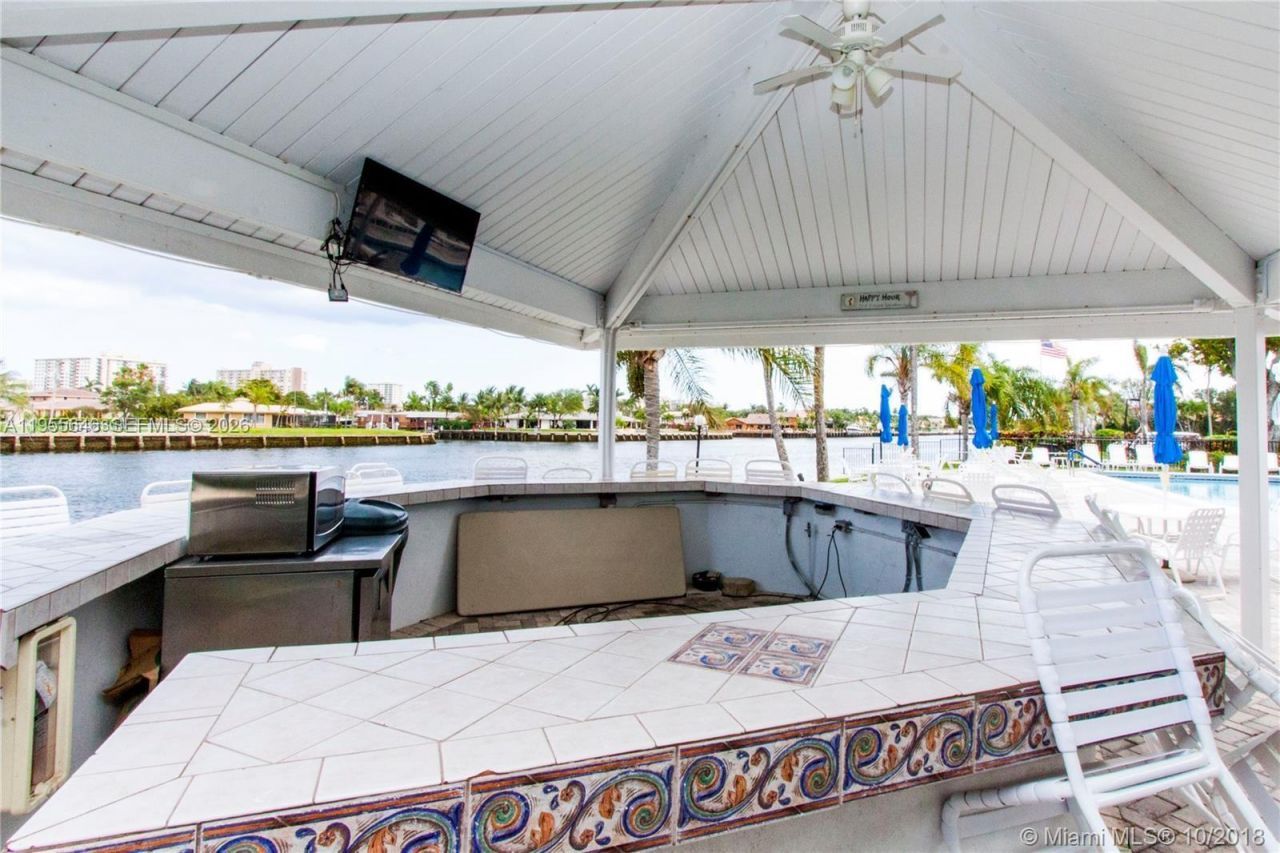 6471 Bay Club Dr , Unit 2, Fort Lauderdale, FL 33308 Photo
