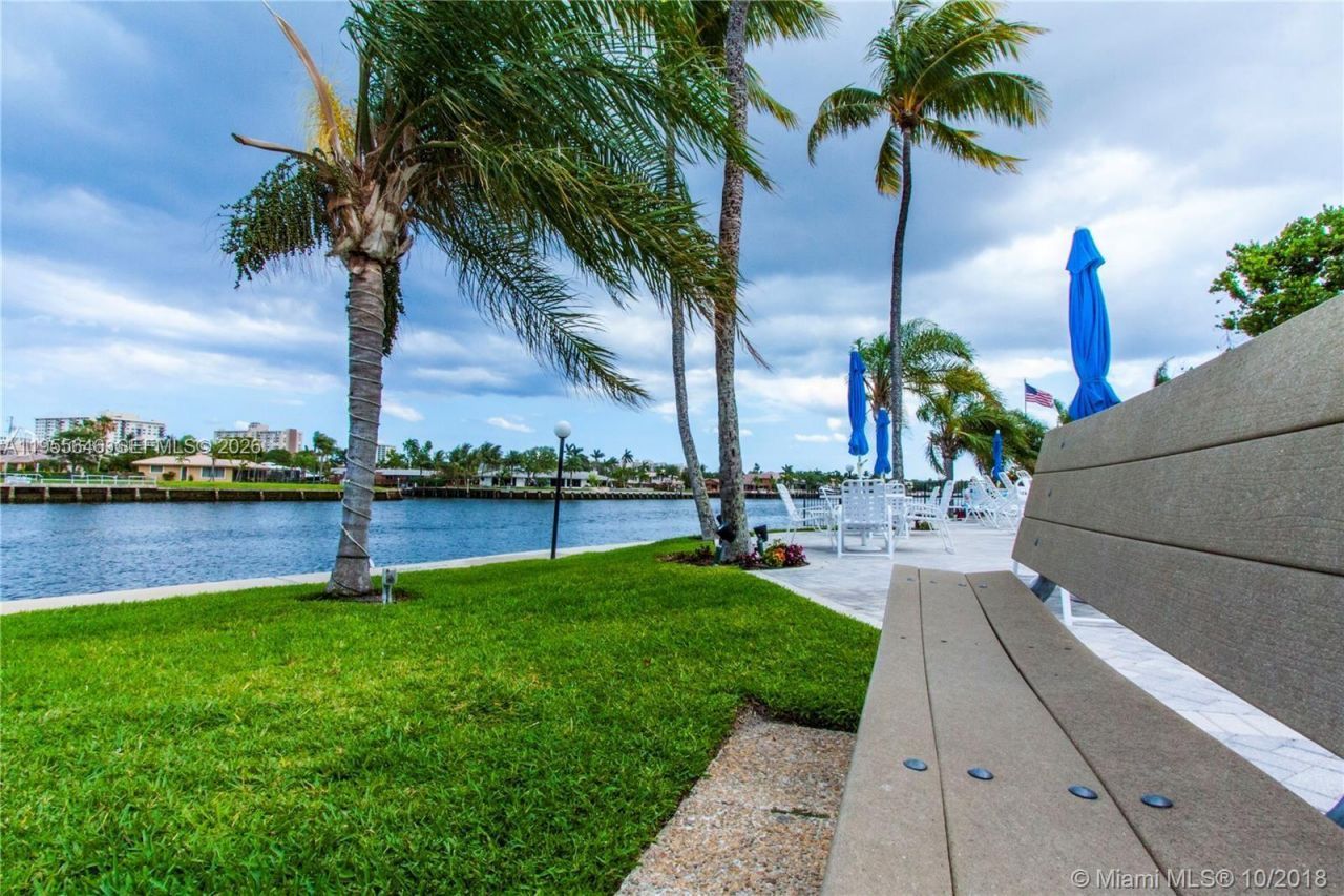 6471 Bay Club Dr , Unit 2, Fort Lauderdale, FL 33308 Photo
