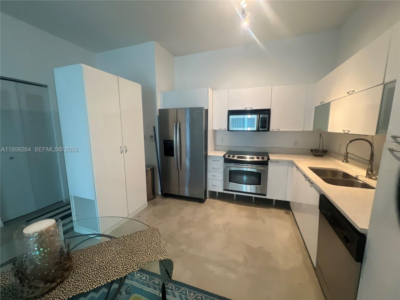 234 NE 3rd St , Unit 1908, Miami, FL 33132 Photo