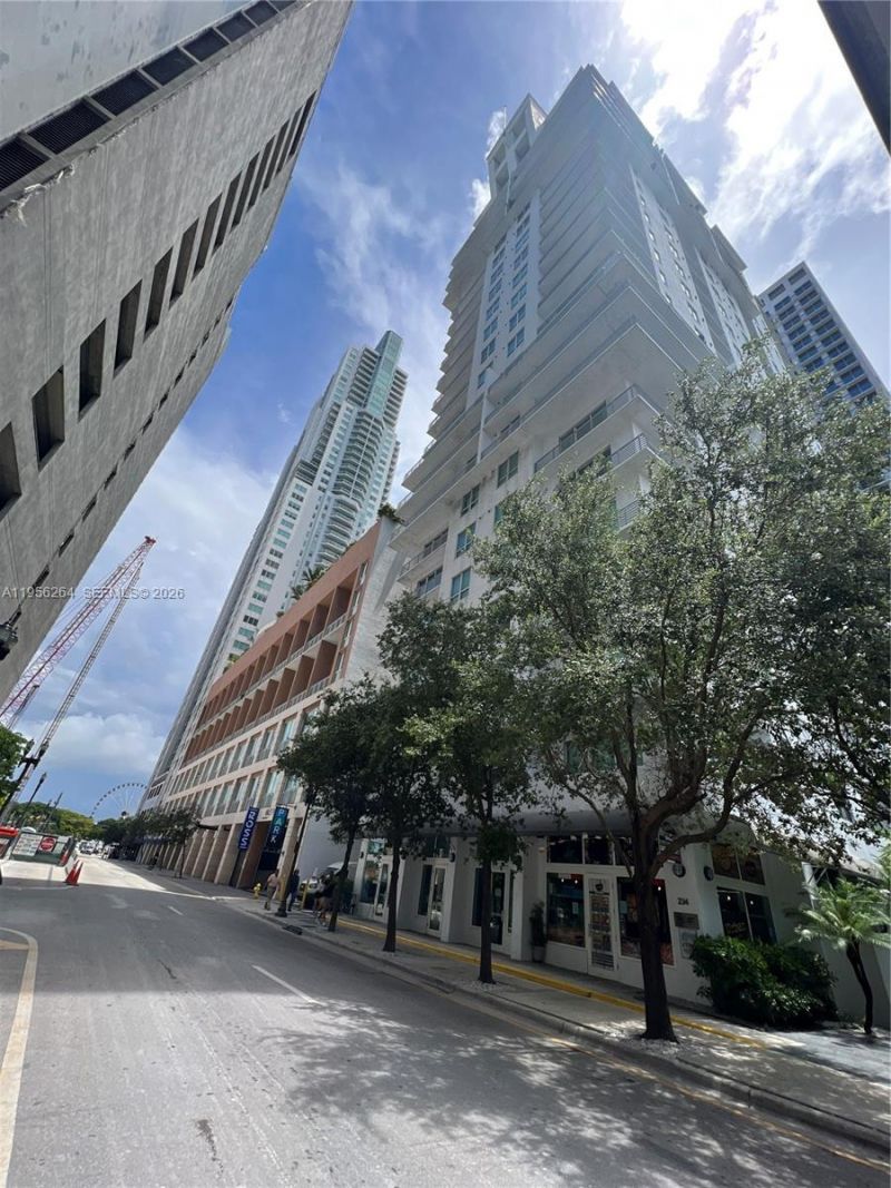 234 NE 3rd St , Unit 1908, Miami, FL 33132 Photo