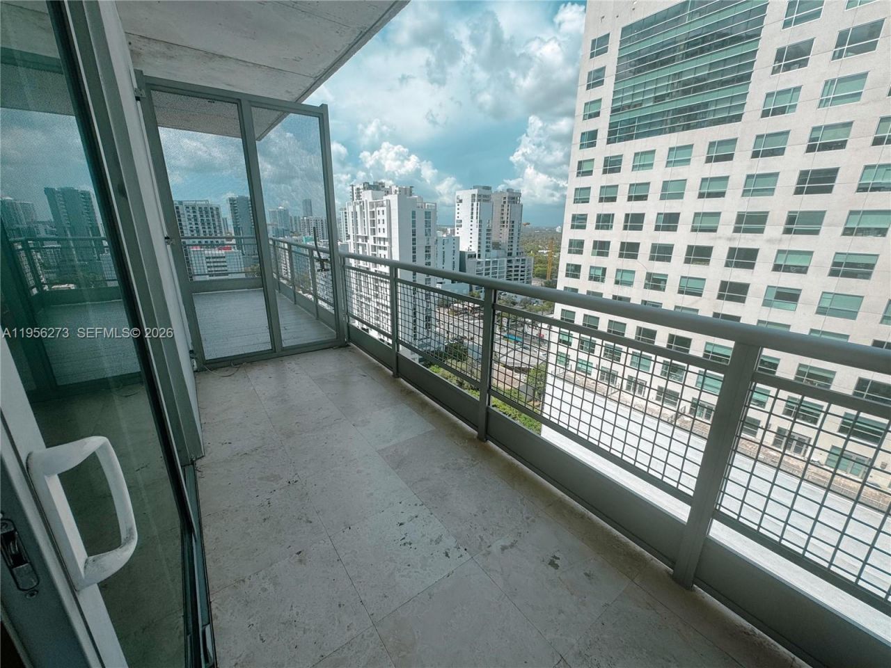 690 SW 1st Ct , Unit 2122, Miami, FL 33130 Photo