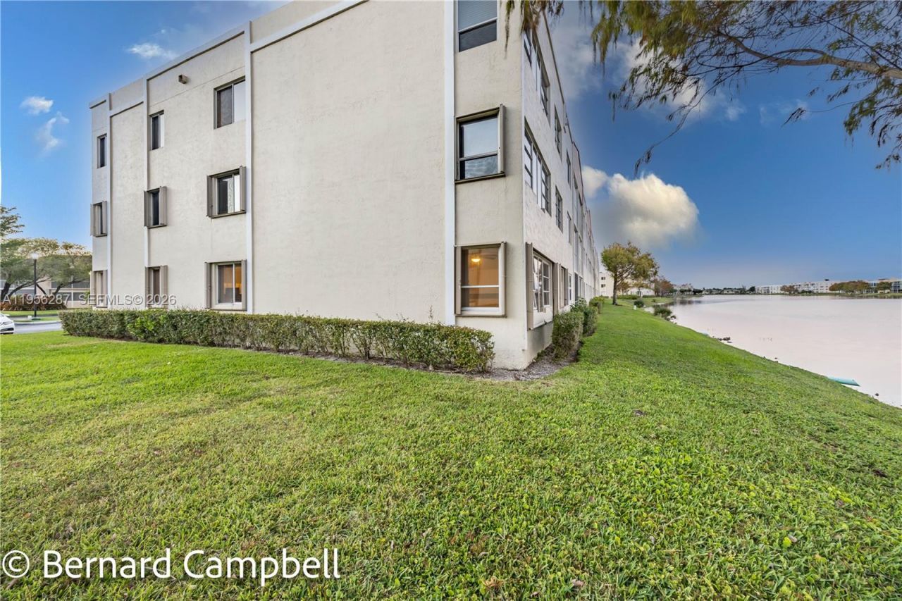 7264 S Devon Dr, Unit 112, Tamarac, FL 33321 Photo