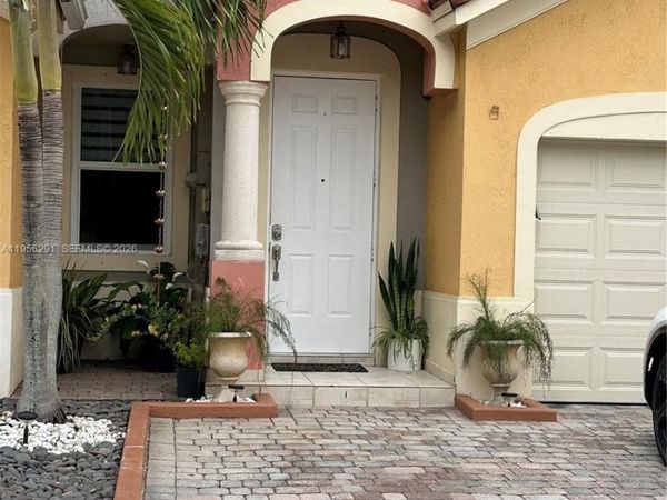 8548 SW 166th Pl , Miami, FL 33193