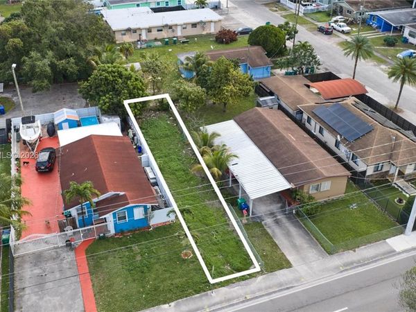 0 NW 32nd Ave, Unincorporated Dade County, FL 33142