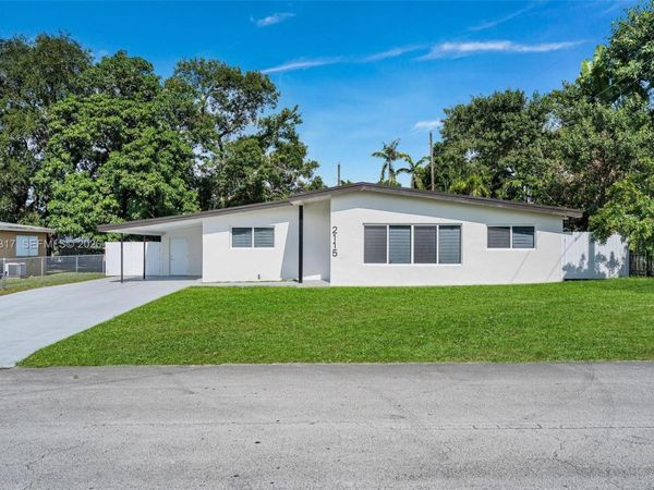 2115 NW 129th St, Miami, FL 33167