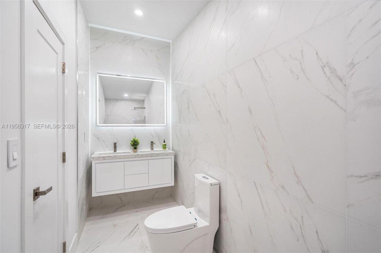 2115 NW 129th St, Miami, FL 33167 Photo