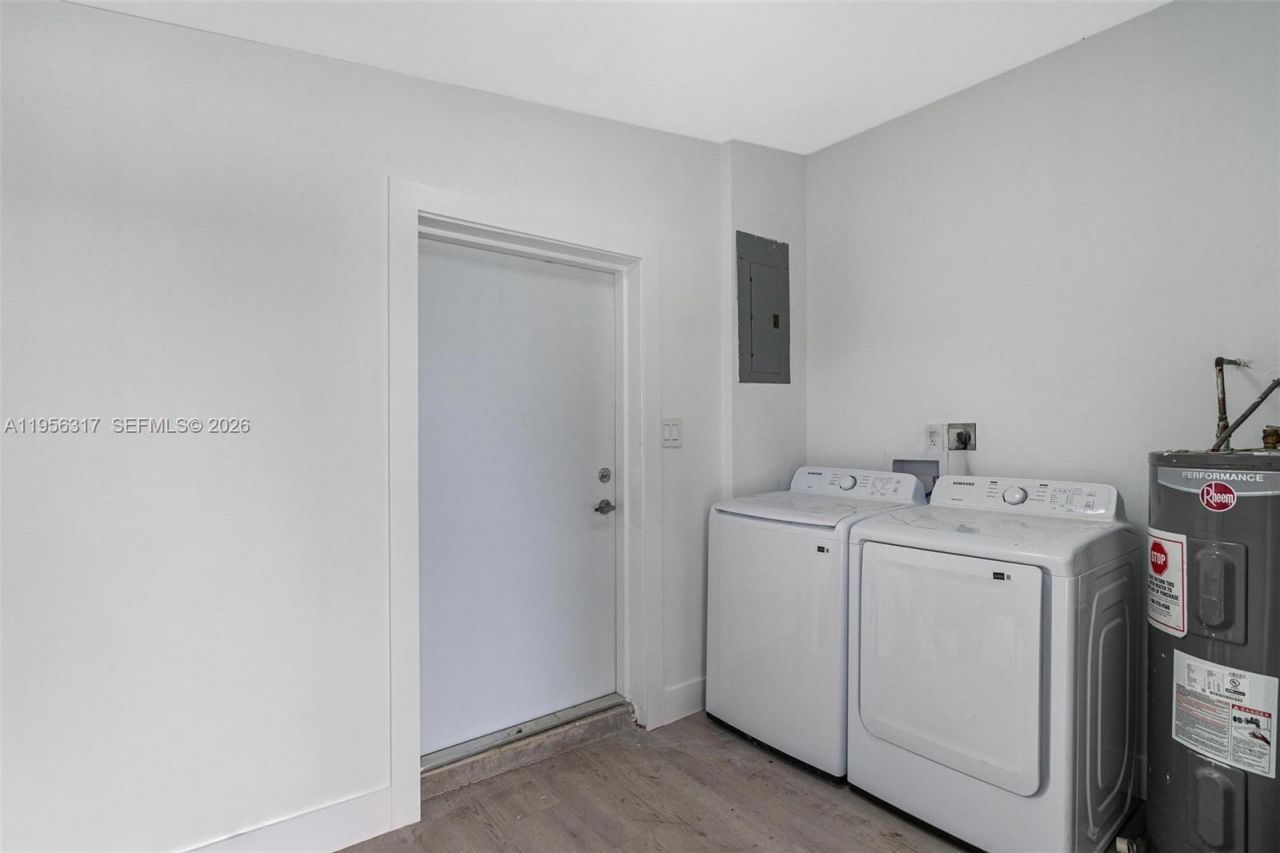 2115 NW 129th St, Miami, FL 33167 Photo