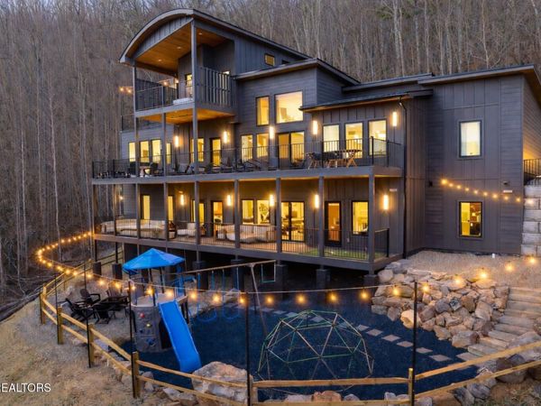 2349 Bluff Mountain Rd, Sevierville, TN 37876