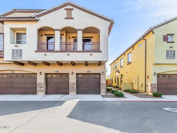 2725 E MINE CREEK Road, Unit 2022, Phoenix, AZ 85024