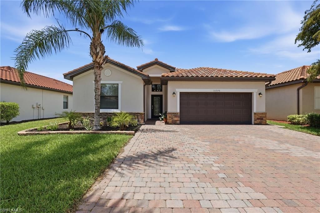 10976 Cherry Laurel Dr, Fort Myers, FL 33912 Photo