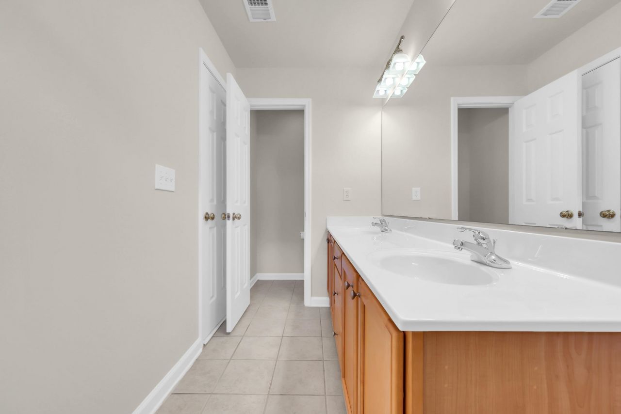 4645 Fringetree Dr. Photo 28