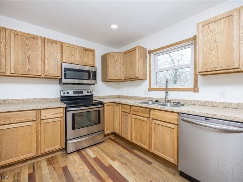 395 Main Street, Waterford, OH 45786 Photo 13