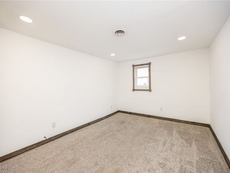 395 Main Street, Waterford, OH 45786 Photo 25