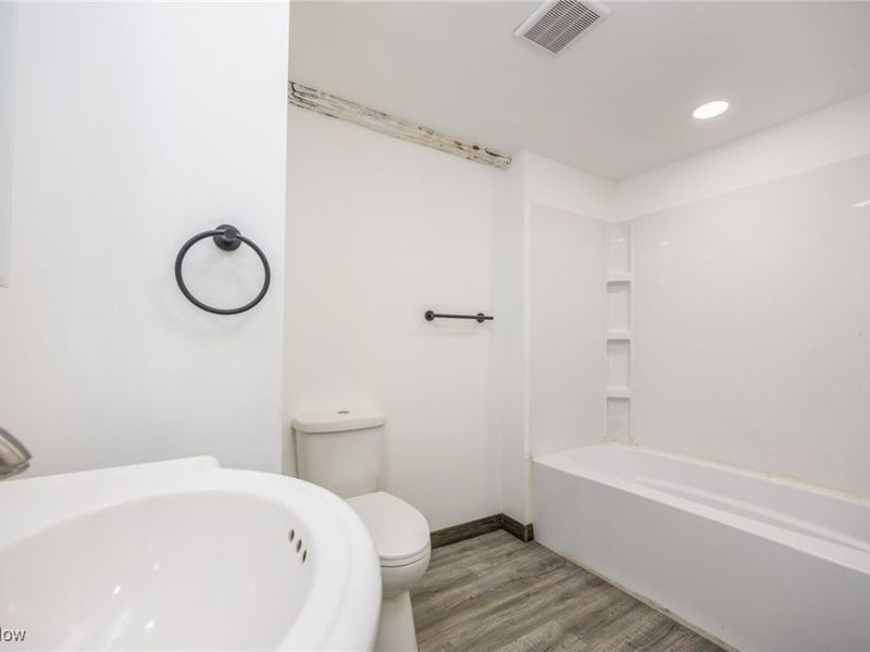 395 Main Street, Waterford, OH 45786 Photo 29