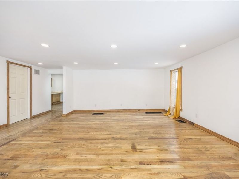 395 Main Street, Waterford, OH 45786 Photo 4