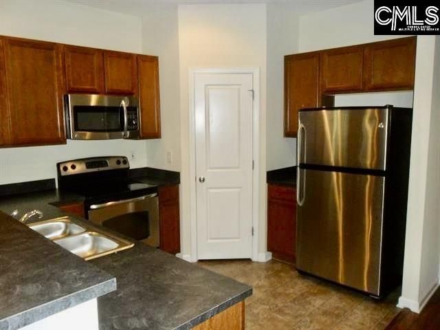 174 Stanley Court Photo 6