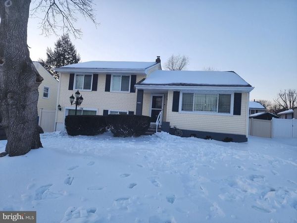 136 VALLEY RUN DRIVE, CHERRY HILL, NJ 08002