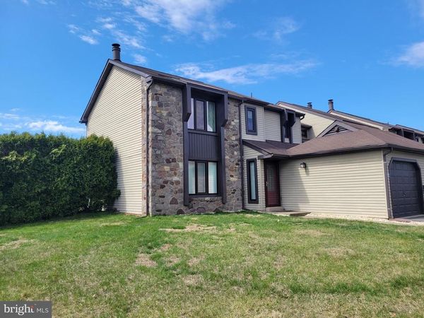 710 TROWBRIDGE DRIVE, SOUTHAMPTON, PA 18966