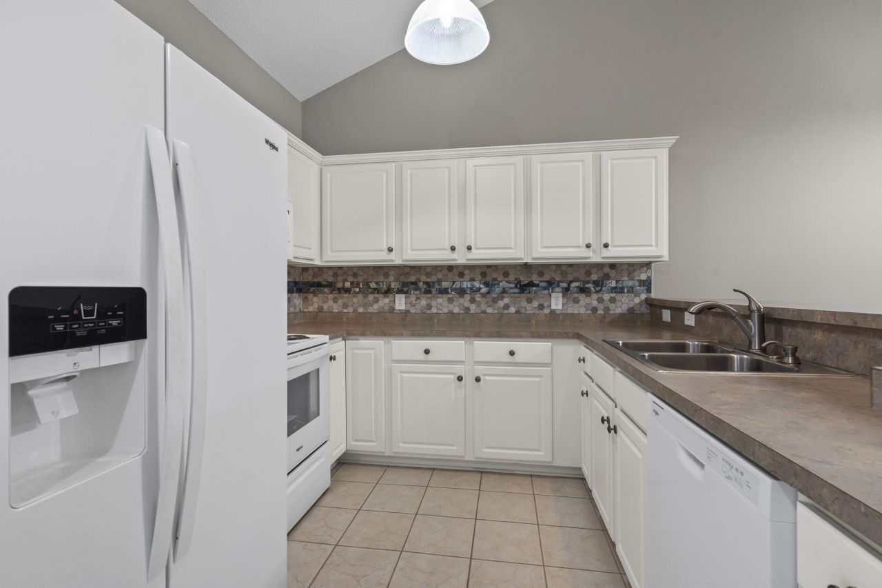 142 Scotch Broom Dr. Photo 5