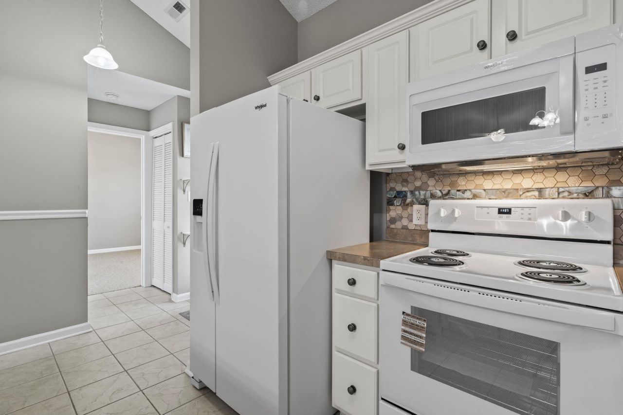 142 Scotch Broom Dr. Photo 8