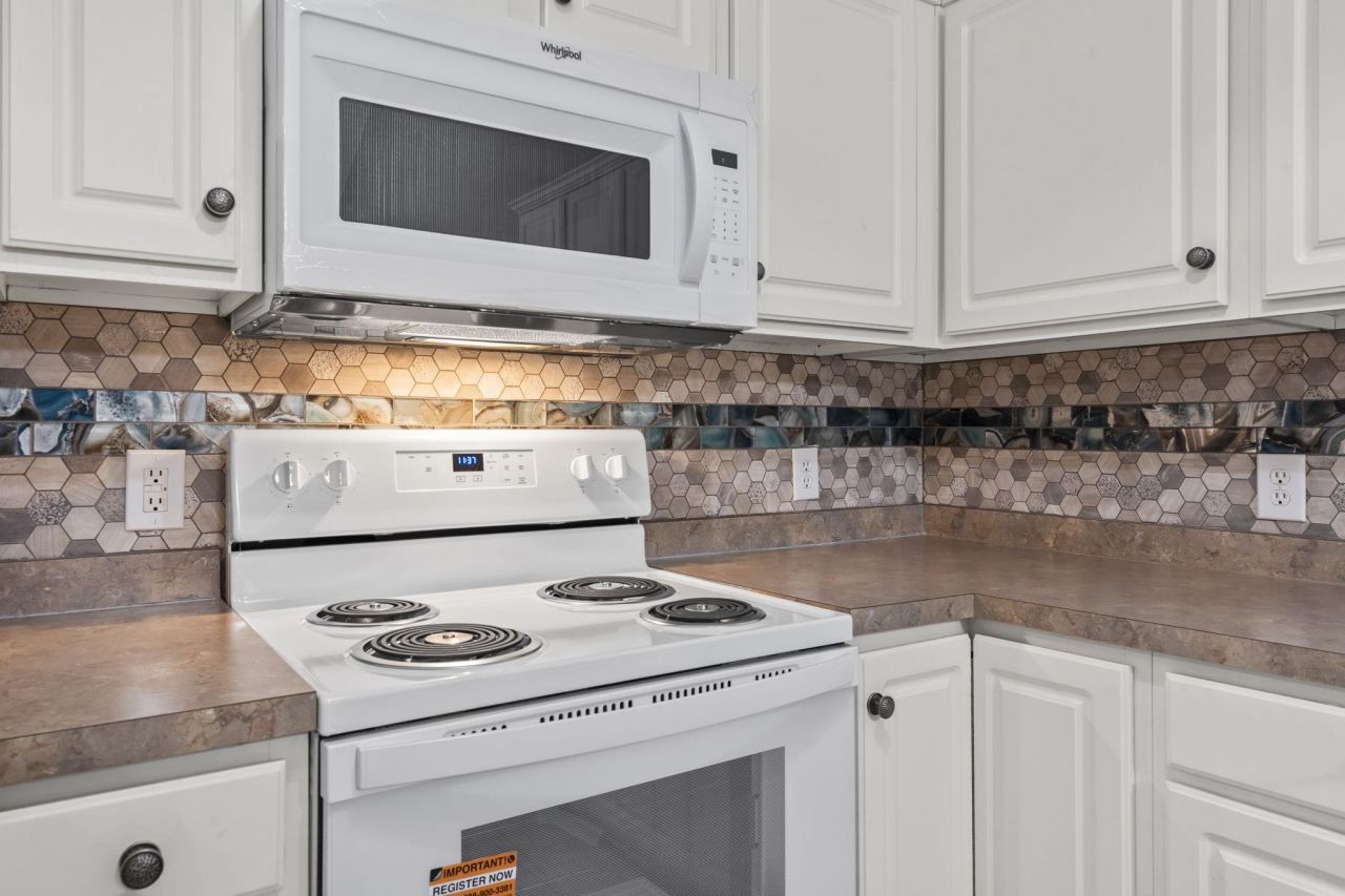 142 Scotch Broom Dr. Photo 9