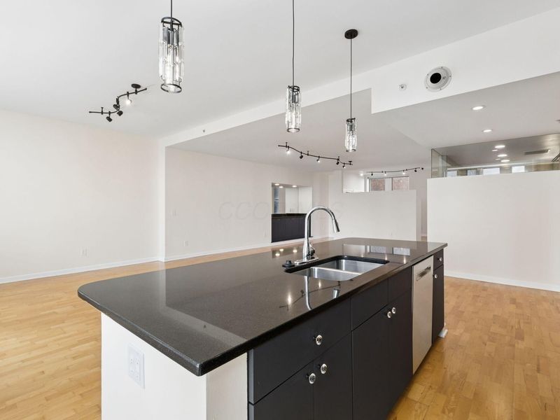 145 N High Street, Unit 400, Columbus, OH 43215 Photo 6