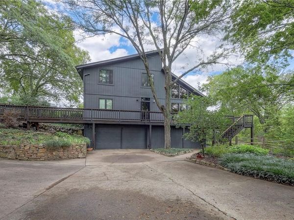 1606 Cypress Point Drive, Lawrence, KS 66047