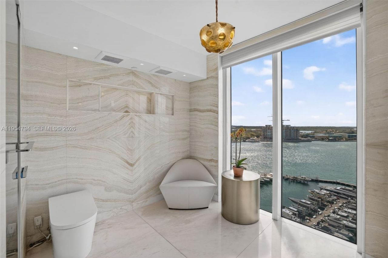 1000 S Pointe Dr, Unit 1501, Miami Beach, FL 33139 Photo